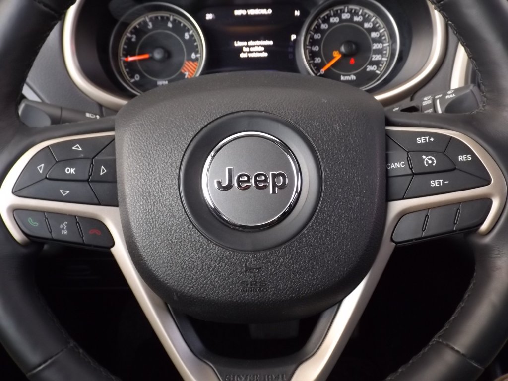 Jeep Cherokee Limited 4×2 2015