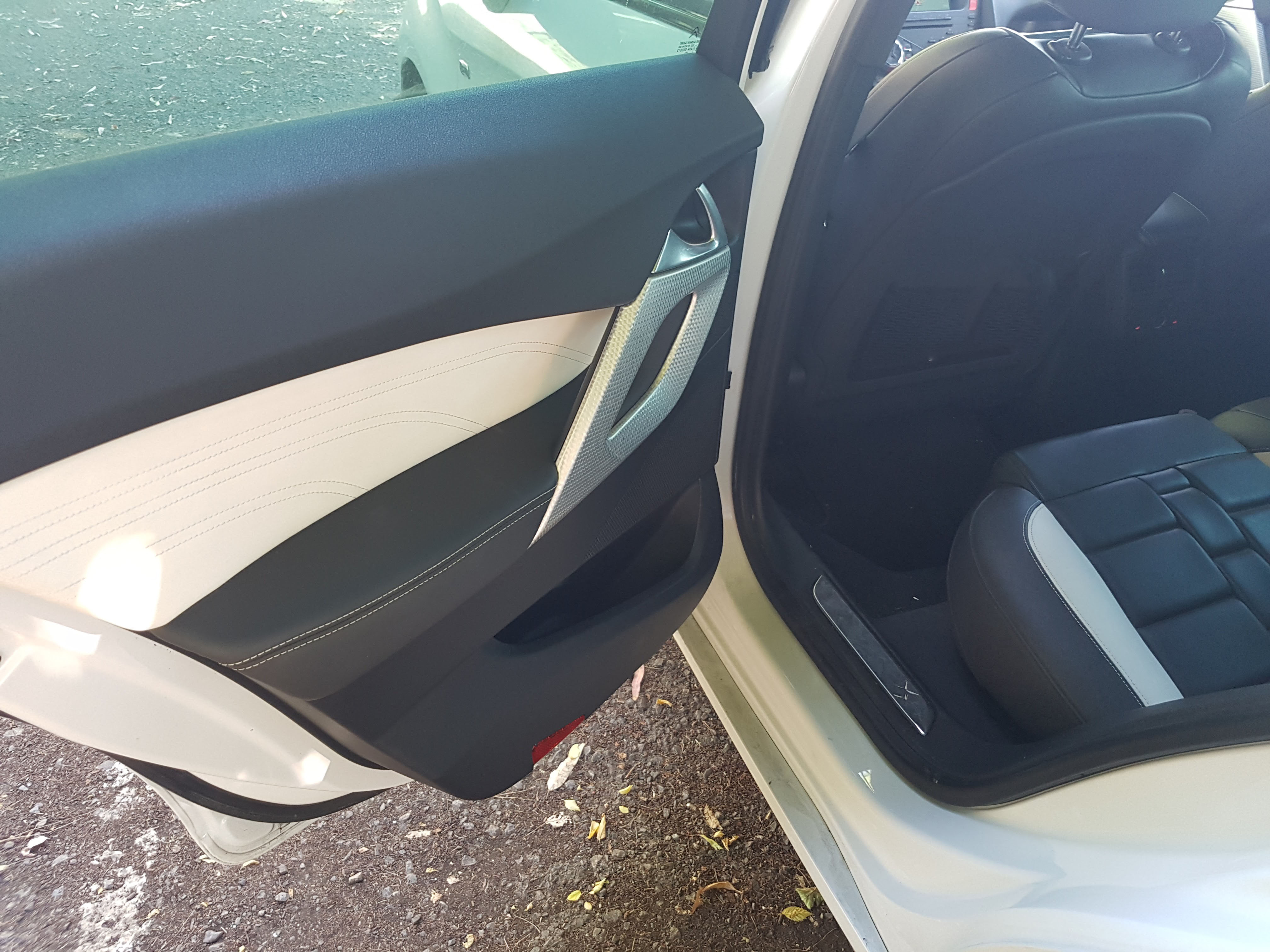 DS5 HIBRIDO 4X4 SPORT AIR DREAM (techo panoramico)