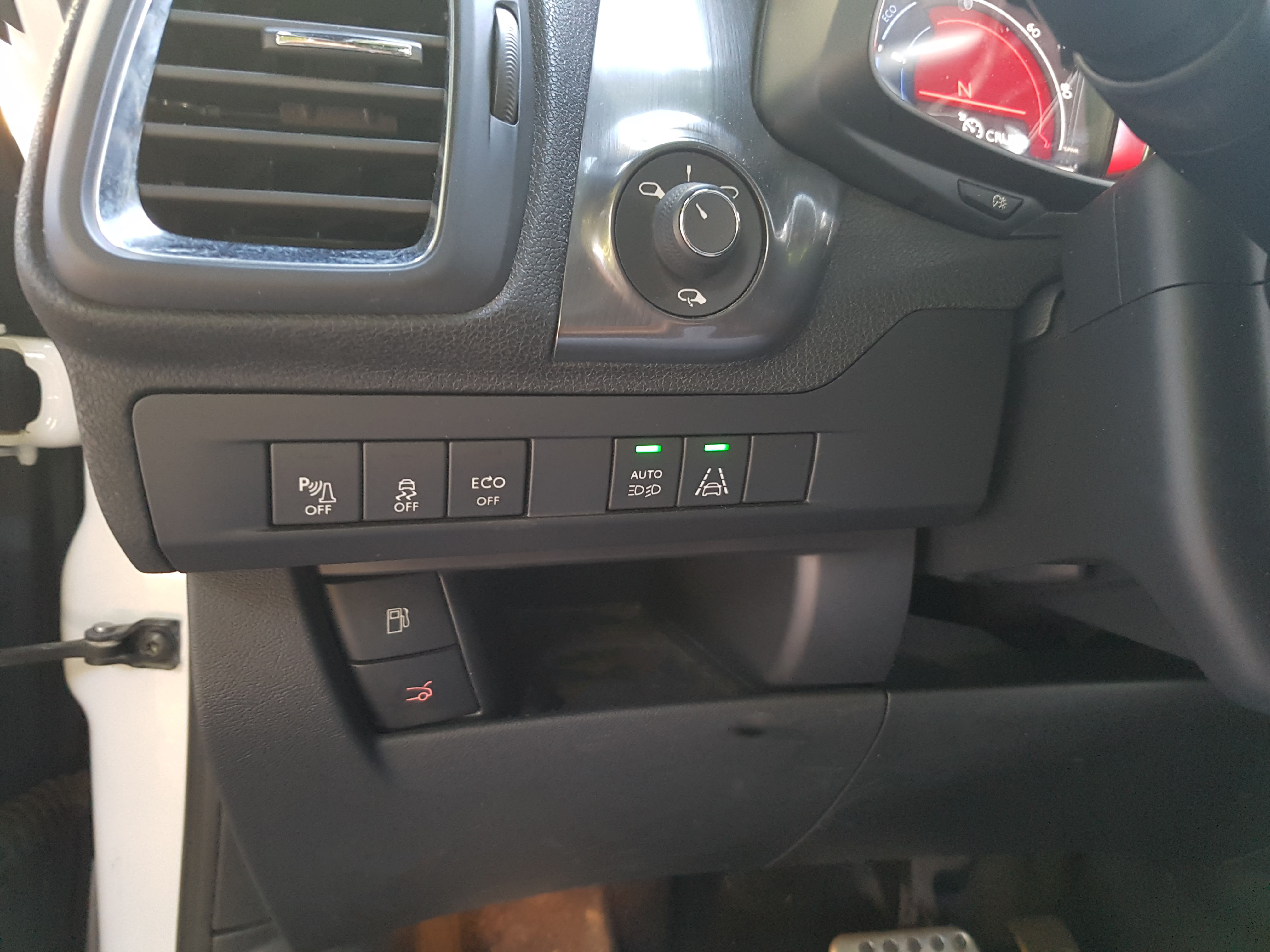 DS5 HIBRIDO 4X4 SPORT AIR DREAM (techo panoramico)